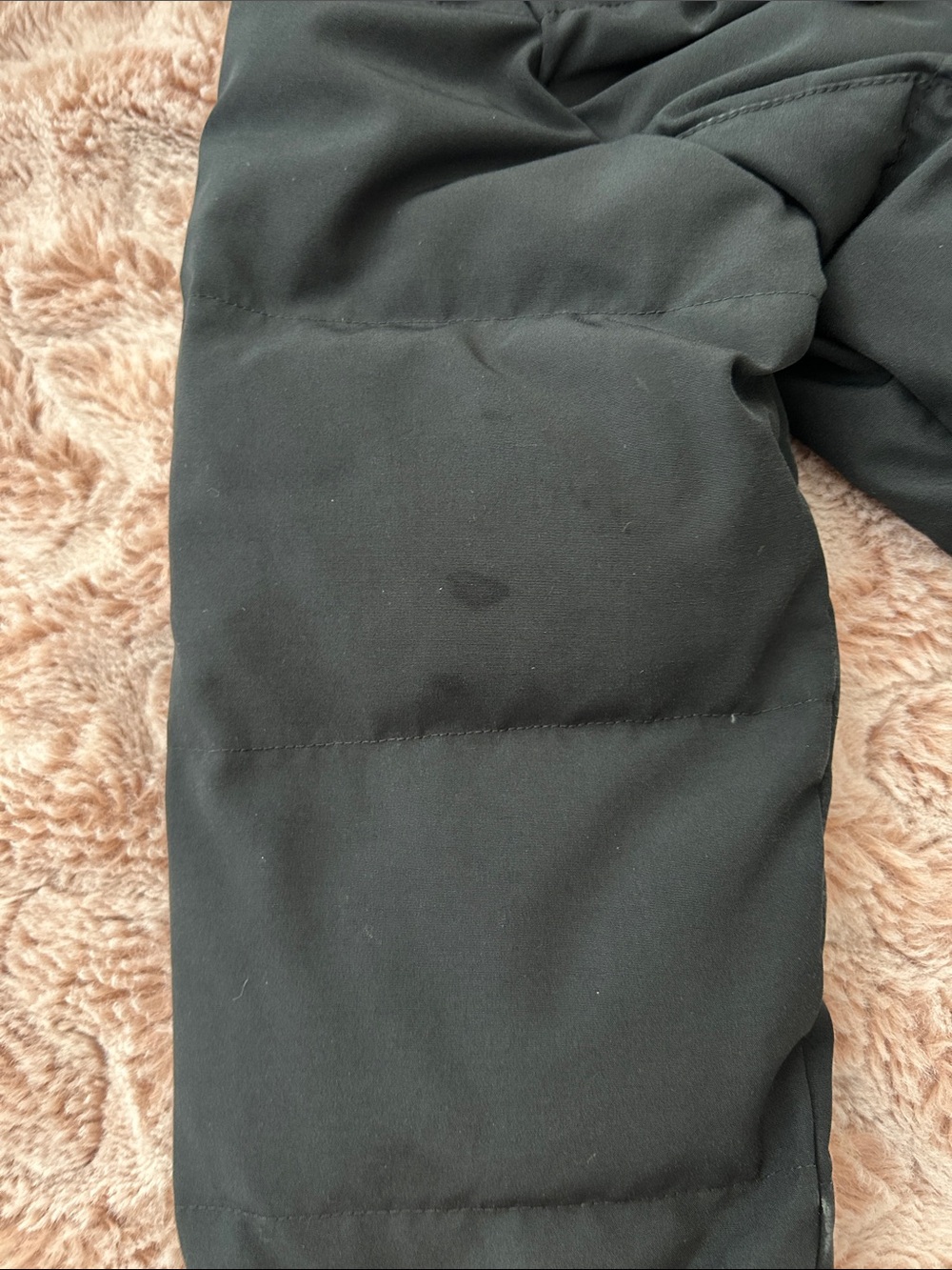 Canada Goose Womens Black Quilted Down Jacket with Logo Patch - Picture 7 of 8